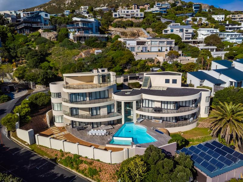 7 Bedroom Property for Sale in Llandudno Western Cape